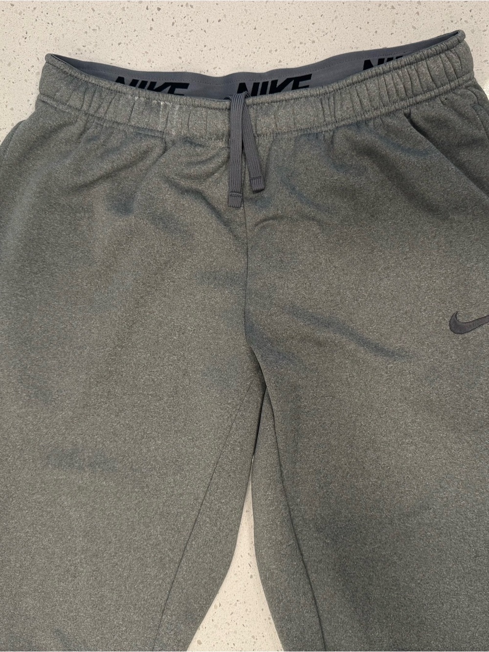 Nike Men's Therma-FIT Tapered Gray Fitness/Training Pants, Athletic Comfort